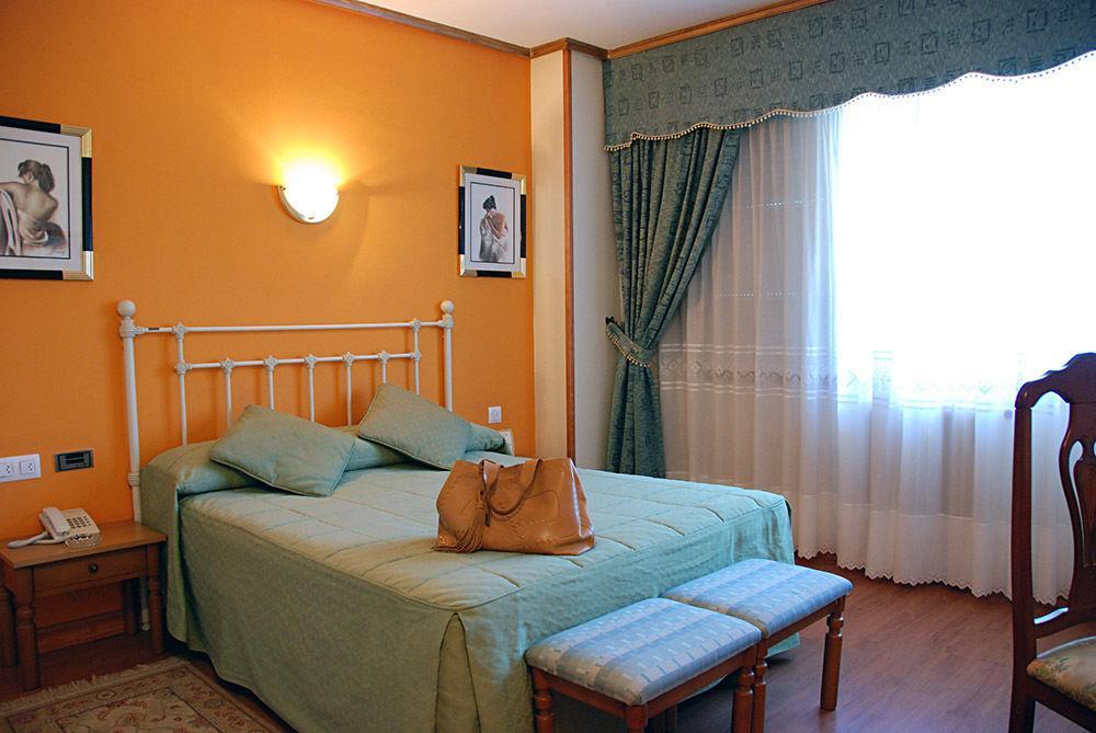 Hotel America Ferrol Kültér fotó
