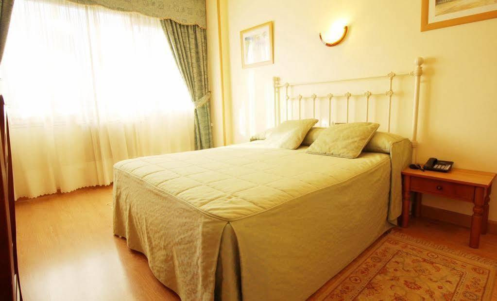Hotel America Ferrol Kültér fotó